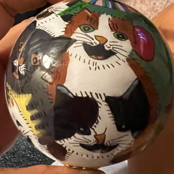 Inside Painted Art Christmas 3" Glass Ornament Christmas Cats multicolor - Picture 8 of 9